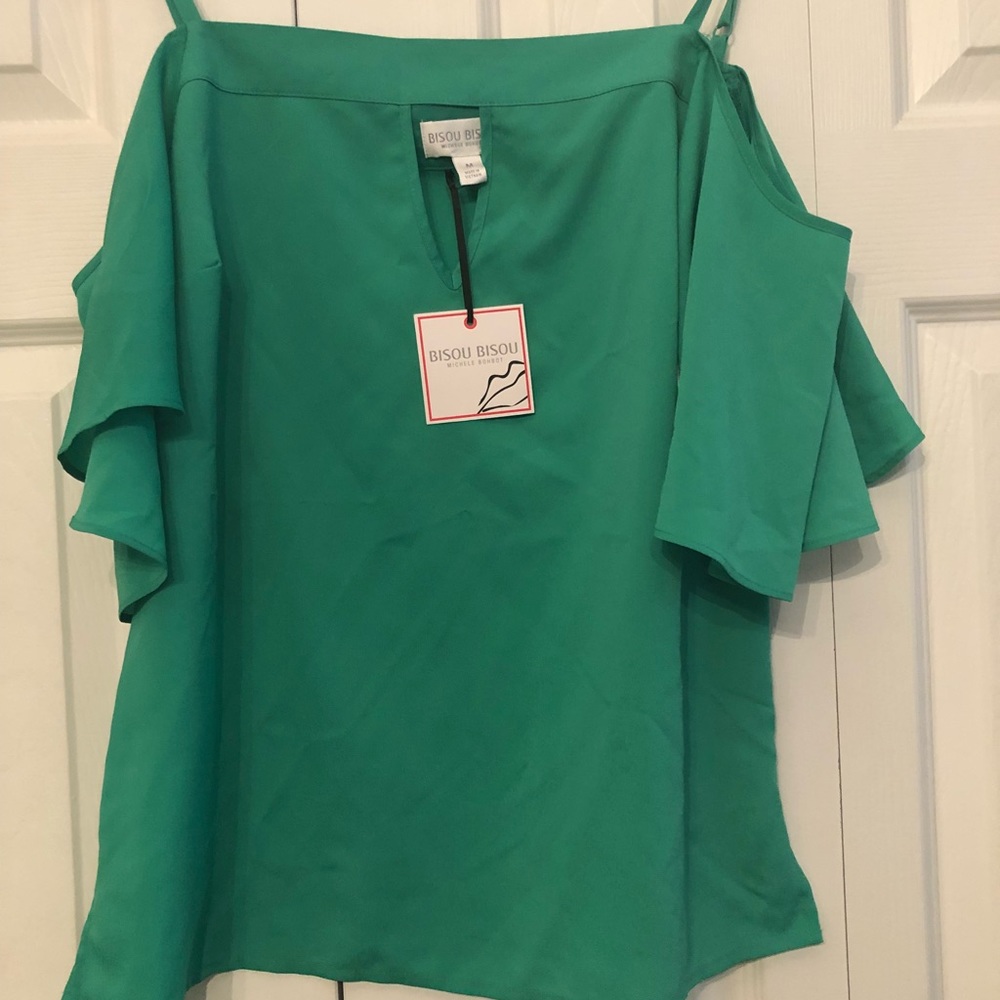 Green top - Picture 2 of 2